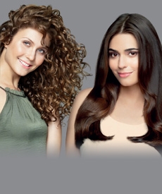 dos mujeres con tipos diferentes de cabello